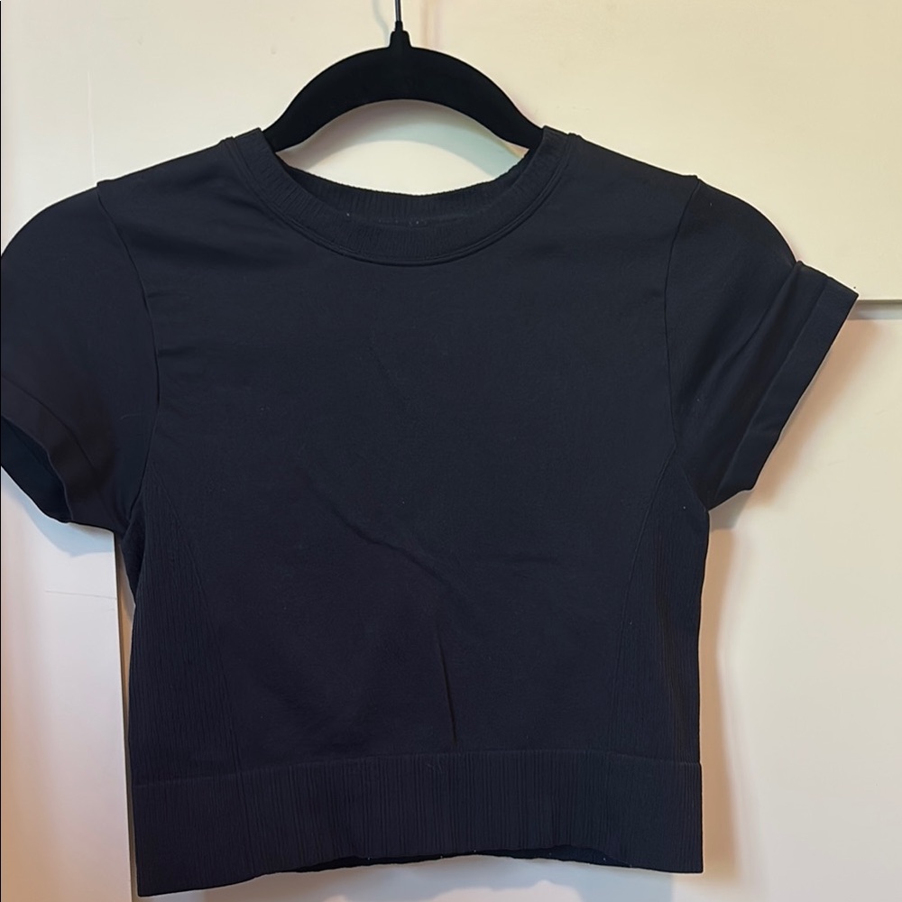 Black Cropped Work Out Top